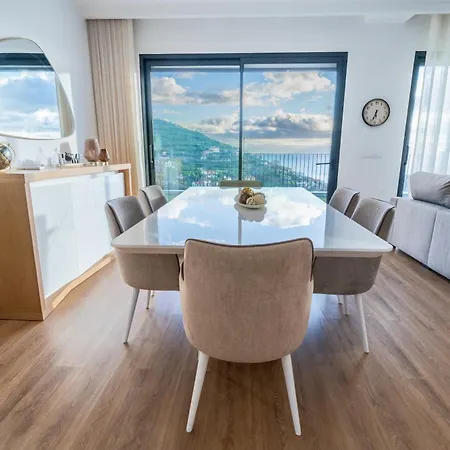 Fenix 卡马拉-德洛布什