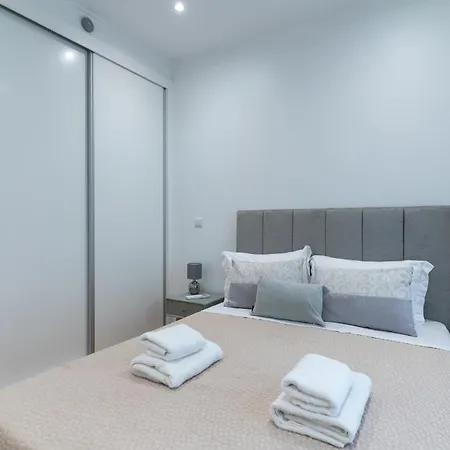 Fenix 卡马拉-德洛布什